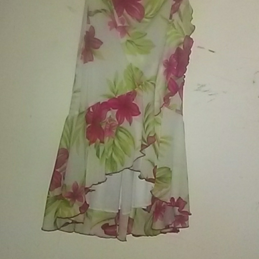 City triangles floral prom/formal dress - Picture 2 of 5